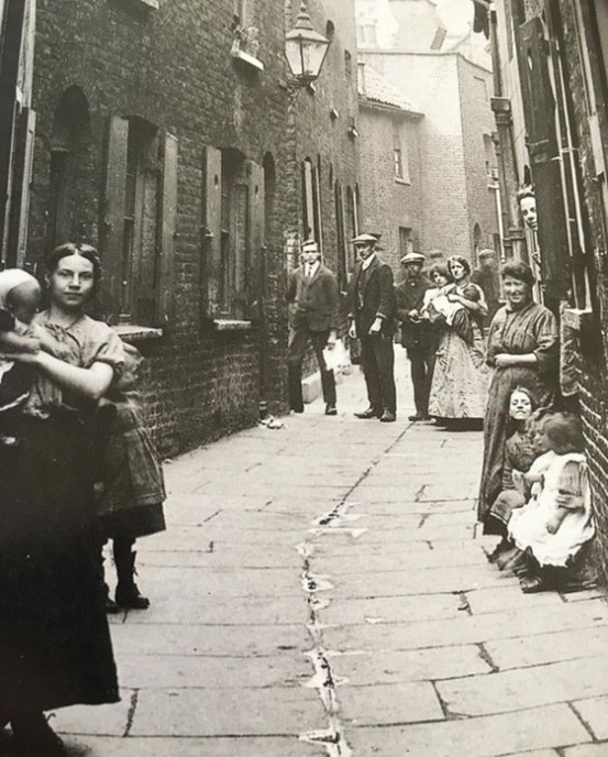 Bankside, Moss's Alley,1912.   X..jpg
