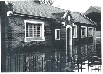 11 Rotherhithe Street, St Pauls School,1953.  X..png