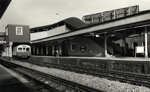 Lower Road,Surrey Docks Tube Station, Rotherhithe c1986.  X..jpg