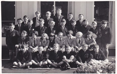 Ilderton Road School c1964, school trip. X..jpg