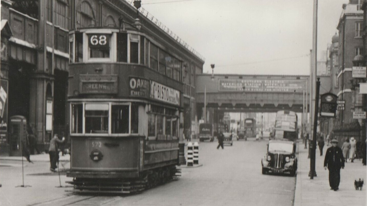 WATERLOO ROAD 1951. 2 X..jpg