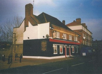 Neptune Street Rotherhithe, Cock, and Monkey Pub.   X..jpg
