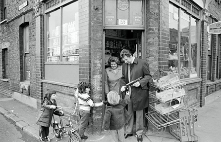 Swan Road, Rotherhithe shop, site of the Watermans Arms Pub. Max Bygraves lived near here.  X..png