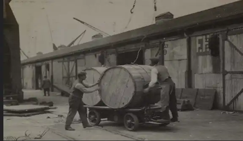 Surrey Commercial Docks, early electric bogie in use.  X..png