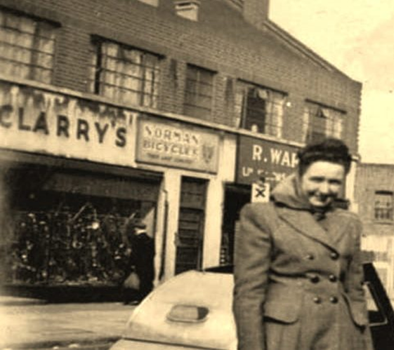 East Lane c1950. I can’t remember Clarry’s Bike Shop but have been told it was near Elsted Street.  X..png