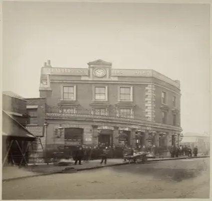 Sweeney Crescent, Dockhead, the old Feathers Public House.   X..png