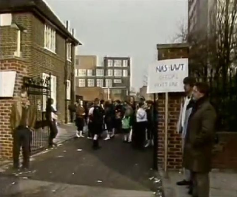 Southwark Park Road. The Teachers Industrial Action at Alywin Girls School 1985.  X..png