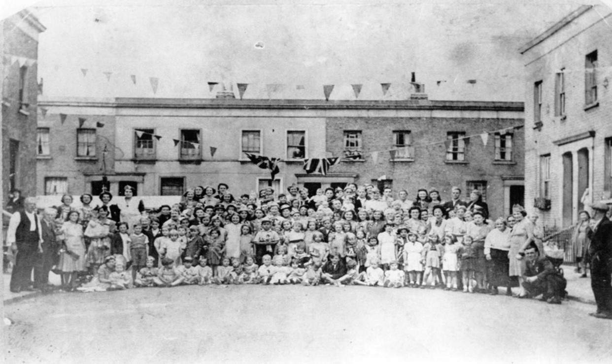 MOSEDALE STREET, CAMBERWELL, 1945 VE DAY.  X..jpg