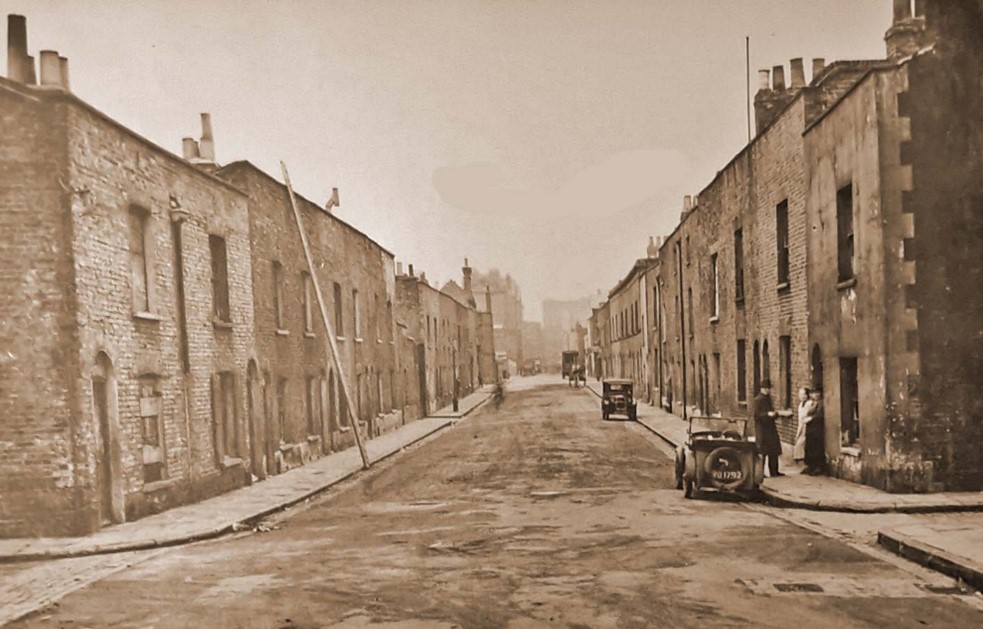 Ainsty Street. Rotherhithe, 1937.  X..jpg