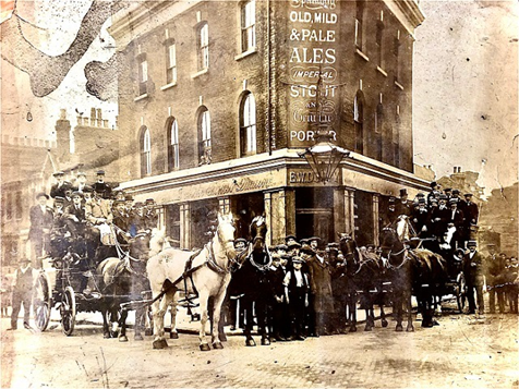 Glengall Road, formerly Derwent Road, Derwent Arms Pub.  Hathways Timber Company's works outing, sometime in the 1920s.   X..png