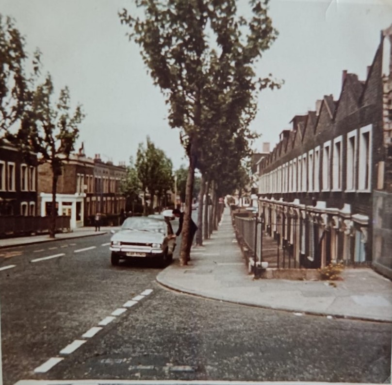 St. James 's Road c1974, Lynton Road right, Esmeralda Road is where the white shop is.  1  X..jpg