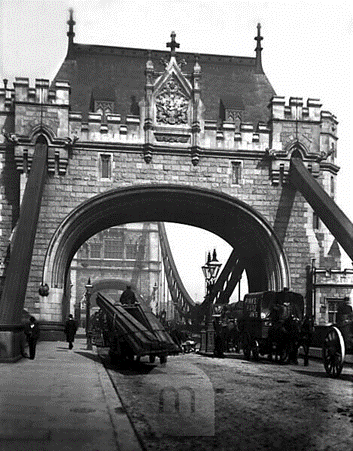 Tower Bridge, c1880.     X..png