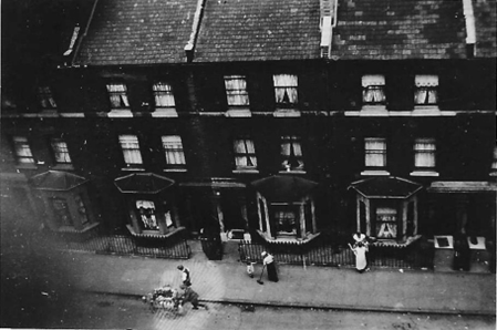 Barlow Street, the milkman is from James Stamp Dairy Lebanon Street. X..png