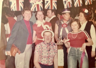 Darwin Street, Old Kent Road, Silver Jubilee party 1977.  X..png