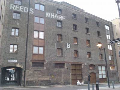 Bermondsey Wall West, 2022. New building right, the arch was called Mill Stairs.  X..png
