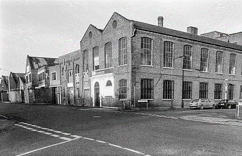 Glengall Road, Latona Road right, c1988, Hays Chemicals Ltd now occupied by Gadmon Industries.   X..png