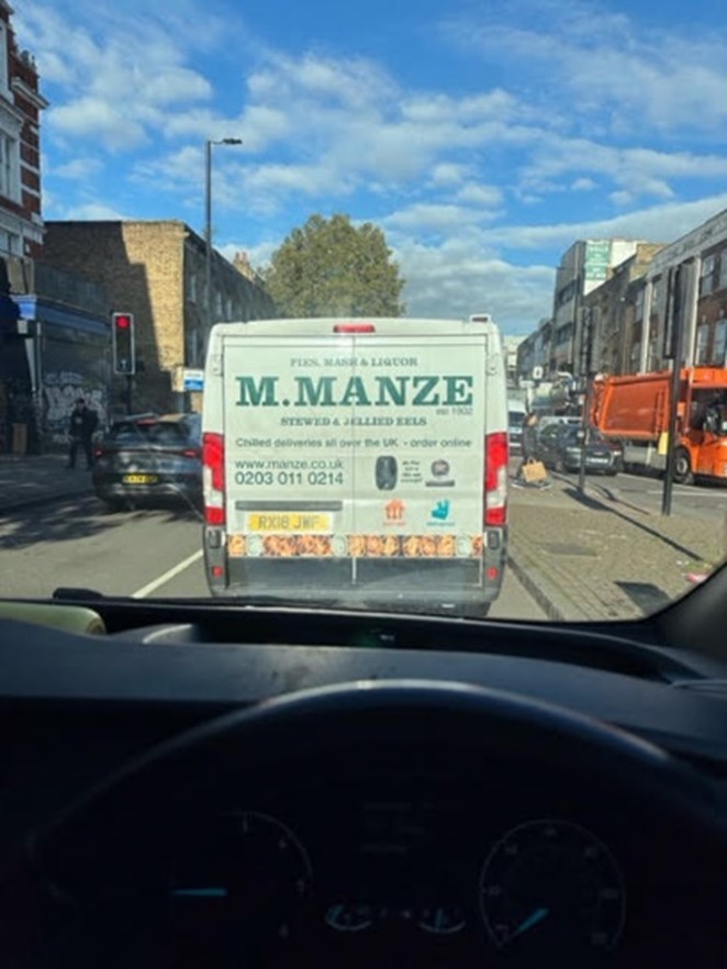 Old Kent Road, Dun Cow, 2024. Manze‘s Van.   X..jpg