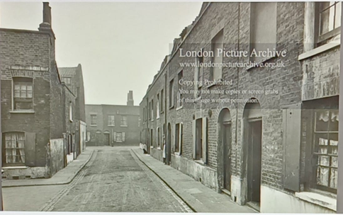 Amicable Row, Bermondsey, 1913. The street facing east towards Camelot Street.  X..png