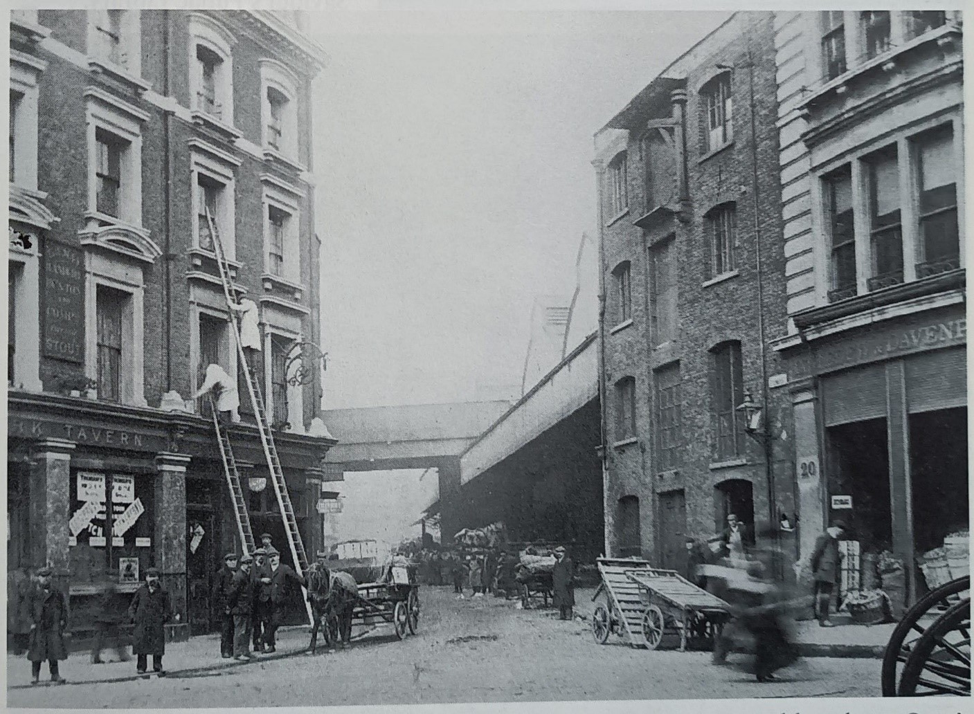 Southwark Street ,looking down Stoney Street to the Borough Market c1910.   X..jpg