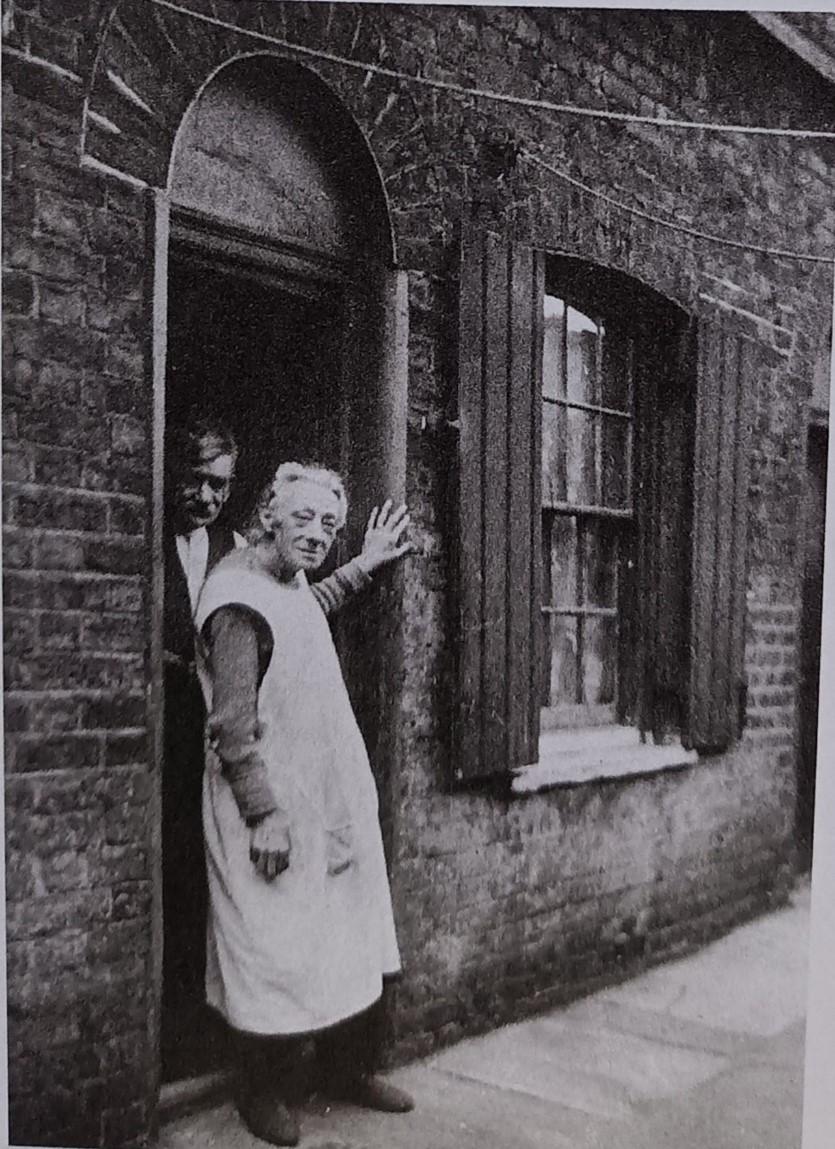 Tilbury Place c1939. This ran off Fair Street roughly where St Johns Hall or Watch House was, and opposite Devon Mansions.    X..jpg