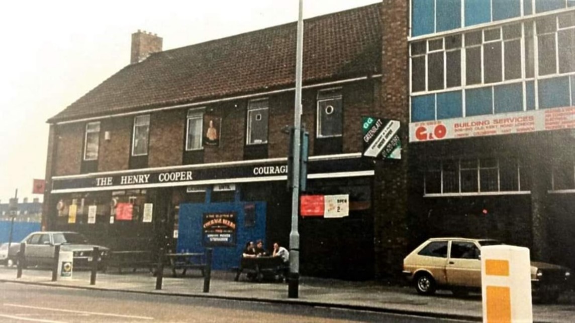 Old Kent Road, The Henry Cooper 1990s. Formally,  The Lord Wellington.    X..jpg