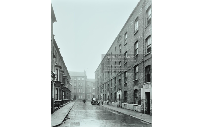 Crosslet Street ,looking towards Mason Street, c1957, on the right are Stubbs House, Spurgeon House, Havelock House, Palmerston House and Wellington House. The buildings no longer exist.   X..png