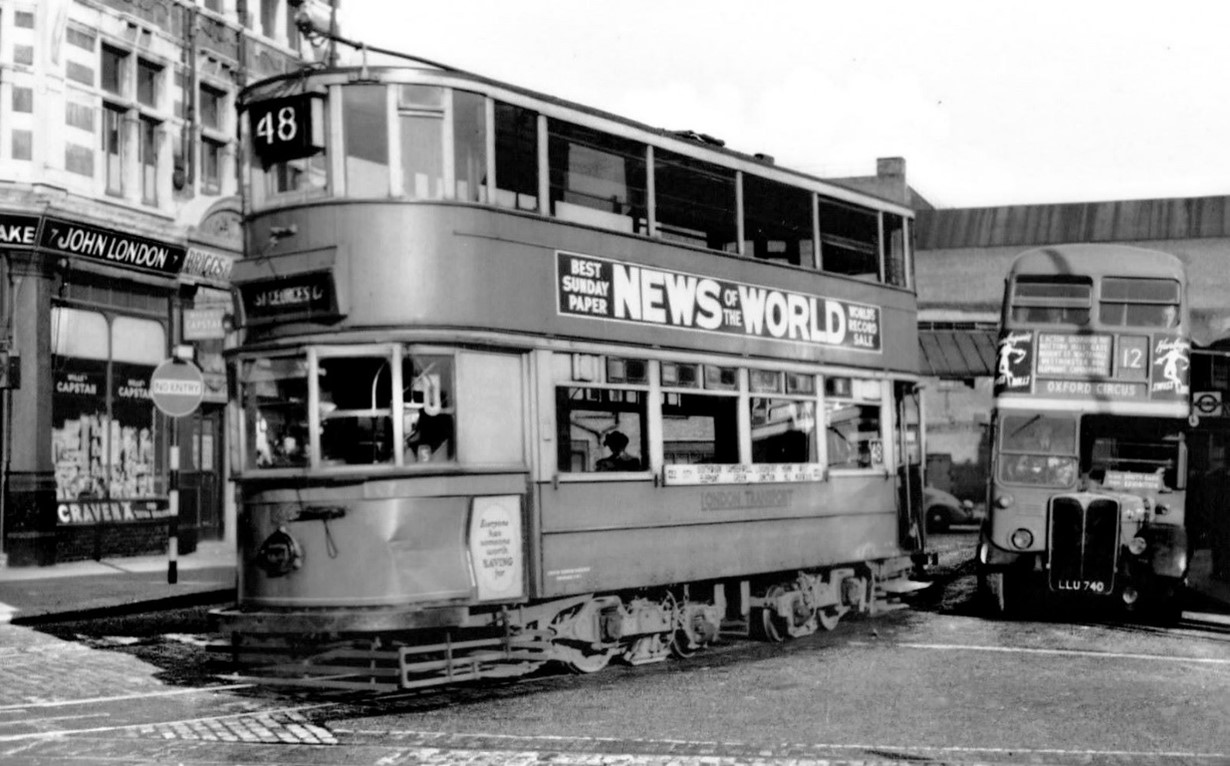 Short Street, Elephant & Castle, Northern Line Station is to the right.   X..jpg