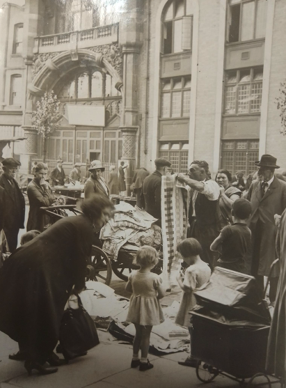 Bermondsey Street, Bermondsey Central Hall Methodist Church or South London Mission, existed since 1889.  X..png
