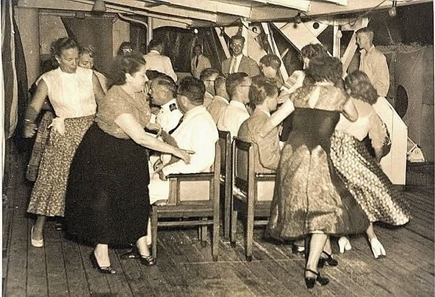 I gather this is Musical Chairs, who remembers it.   X..png