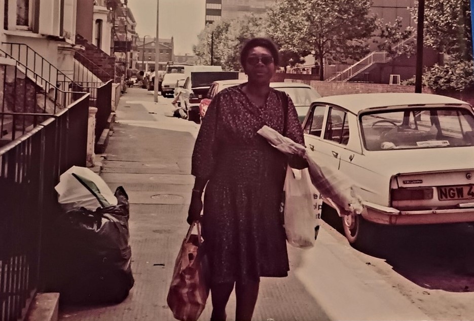 Wansey Street, looking towards Walworth Road, mid 1980s. The lady’s name is Lin, sadly is no longer with us. 1 X..jpg