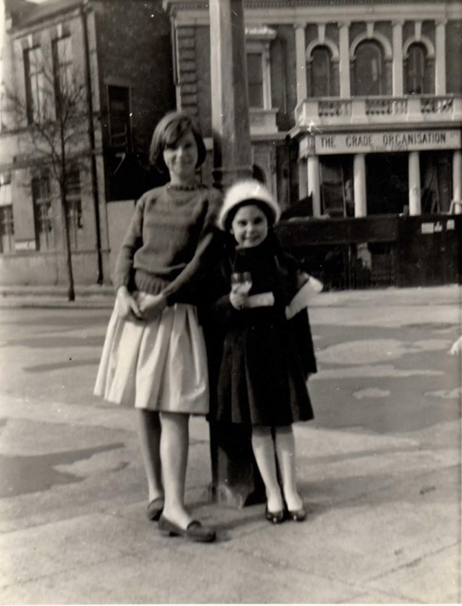 Heygate Street, corner of Vowler Street left, outside the Prince Albert pub c1961.  New Borough Synagogue  opposite, Janet Croucher left.  1  X.jpg