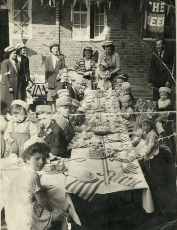 Harper Road, Rockingham Estate, Coronation party at Bramwell House, 1953.  1 X.png