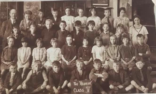 Rotherhithe Street, Redriff School Class V, Late 1920s. 1 X.png