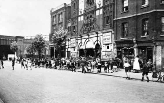 Star Cinema Abbey Street 1937.jpg