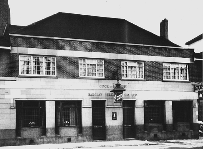 Cock & Magpie, 86 Neptune Street, Rotherhithe - built circa 1953.gif