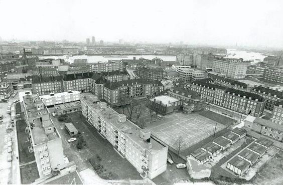 DICKENS ESTATE BERMONDSEY 1975.jpg