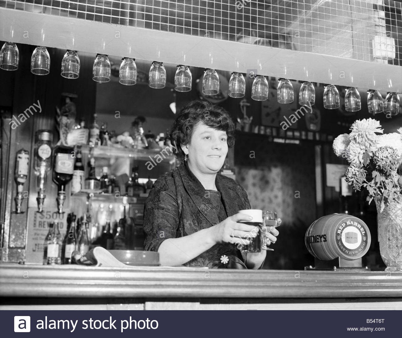 Landlady of the 'China Hall' pub, Bermondsey.jpg