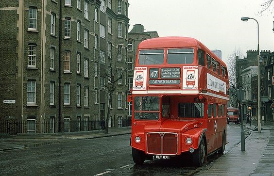 BUS TOOLEY STREET 1976.jpg