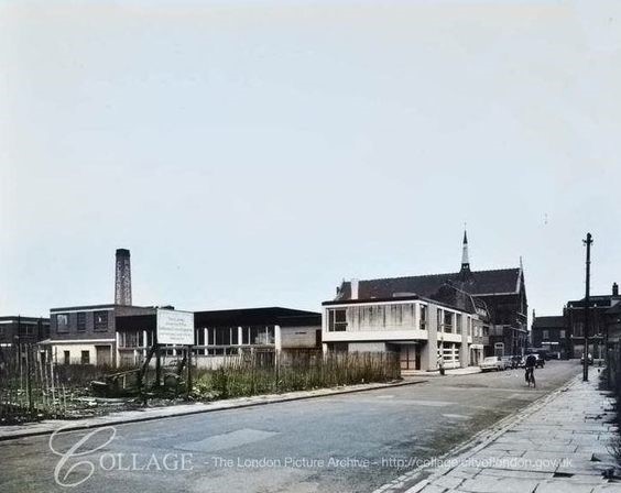 Manor Grove looking towards Ilderton Road and Corpus Christie Church Bermondsey  in 1960.jpg