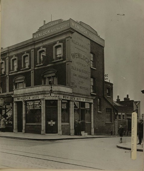 The Alexandra pub, Canal Bridge, Old Kent Road..jpg