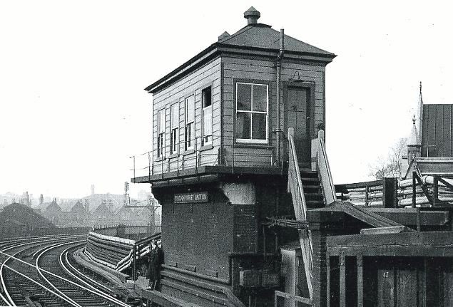 Borough Market Signal Box.jpg