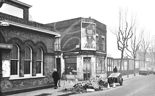 Brunel Road at Rotherhithe Stn looking down towards The Adam & Eve pub to the right - 1976  X.png