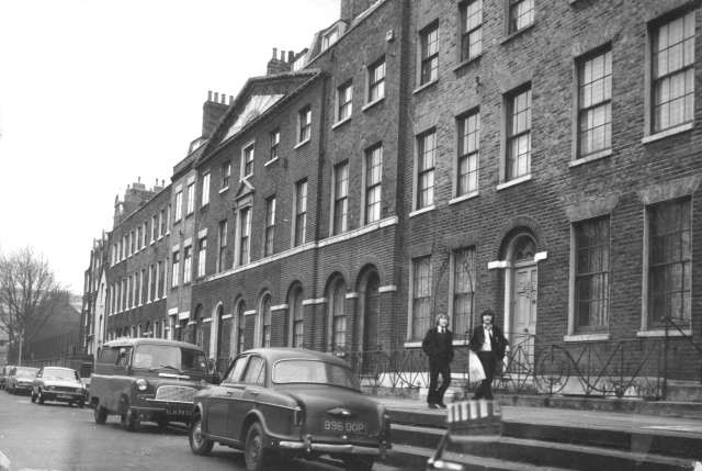 Surrey Square, 1973, Between East Street & Kinglake Street, Old Kent Road.  X.jpg