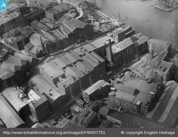 St Saviours Dock 1922..jpg