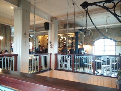 OLD SALT QUAY PUB INSIDE.  X.jpg