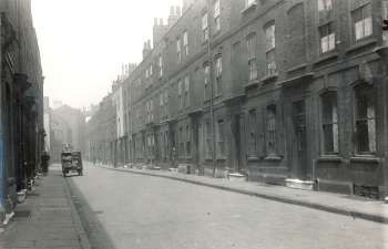 Princes Street, Rotherhithe, 1934. Name changed to Mayflower Street in 1937  X.jpg
