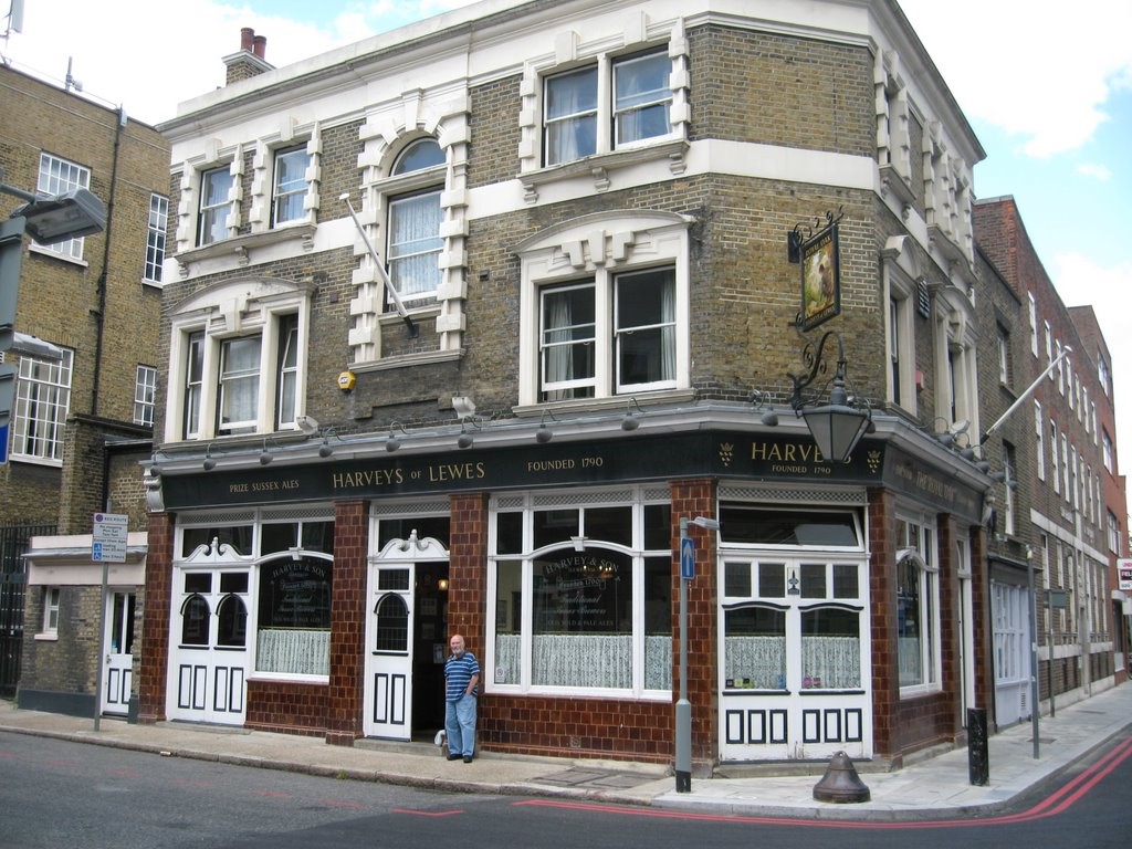 ROYAL OAK PUB TABARD STREET X.jpg