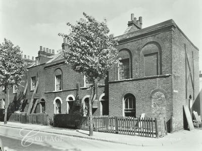Llewellyn Street, Number 48-52   X.jpg