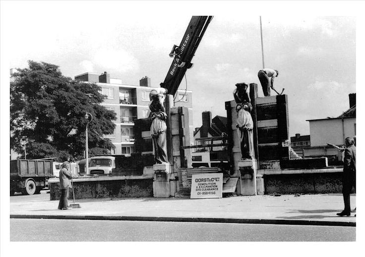 LOWER ROAD,ROTHERHITHE HALL CARYATIDES 1970s X.jpg