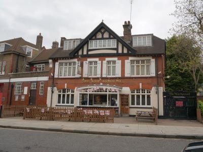 The Ship Aground, 33 Wolseley Street, Bermondsey, 2014.jpg